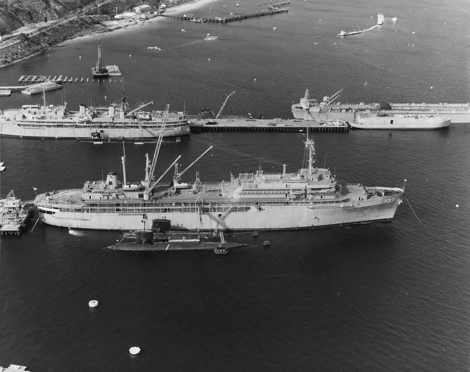 USS Sperry (AS-12)