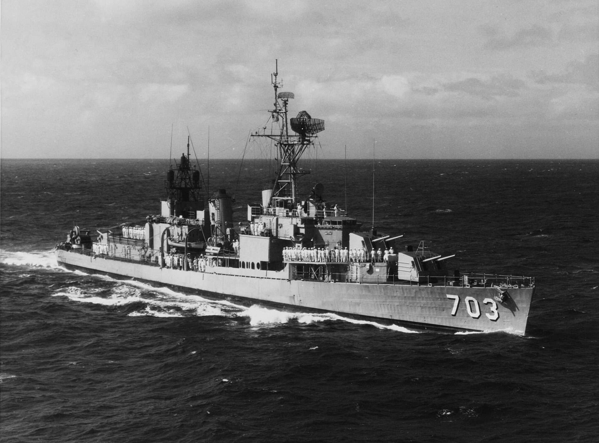 USS Wallace L. Lind (DD-703)