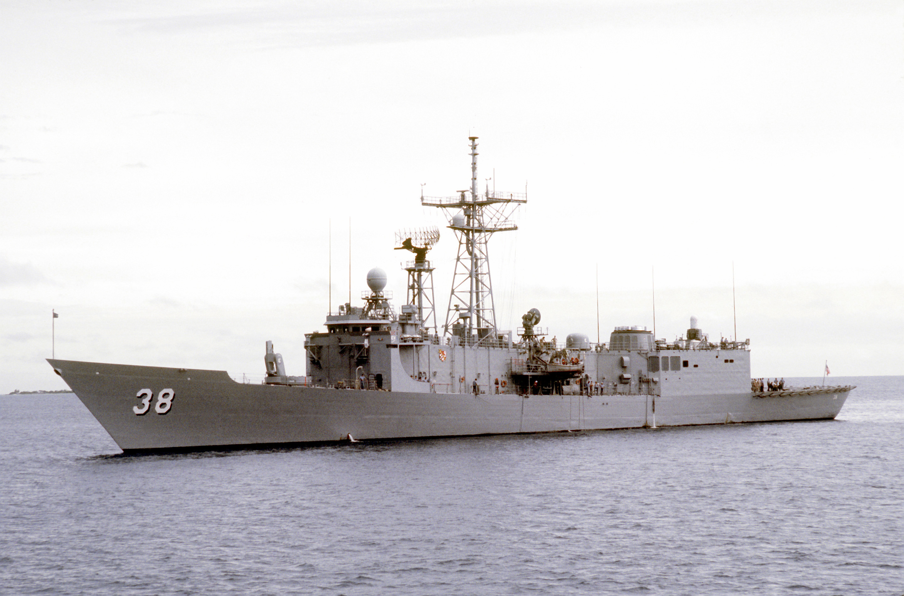 USS Curts (FFG-38)