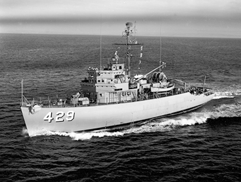 USS Detector (MSO-429)