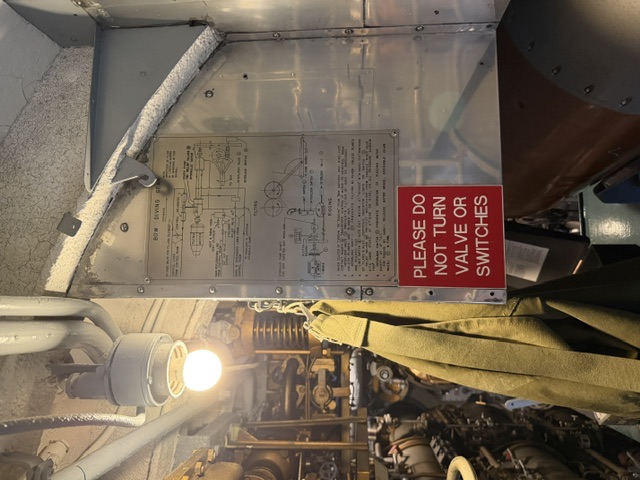 BOW DIVING GEAR TILTING RIGGING PLEASE DO NOT TURN VALVE OR SWITCHES
