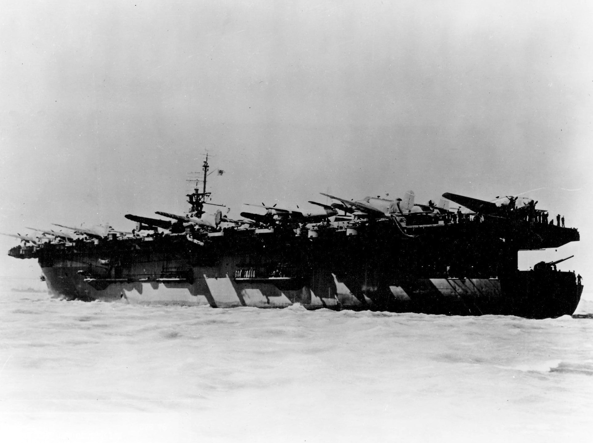 USS Kadashan Bay (CVE-76)